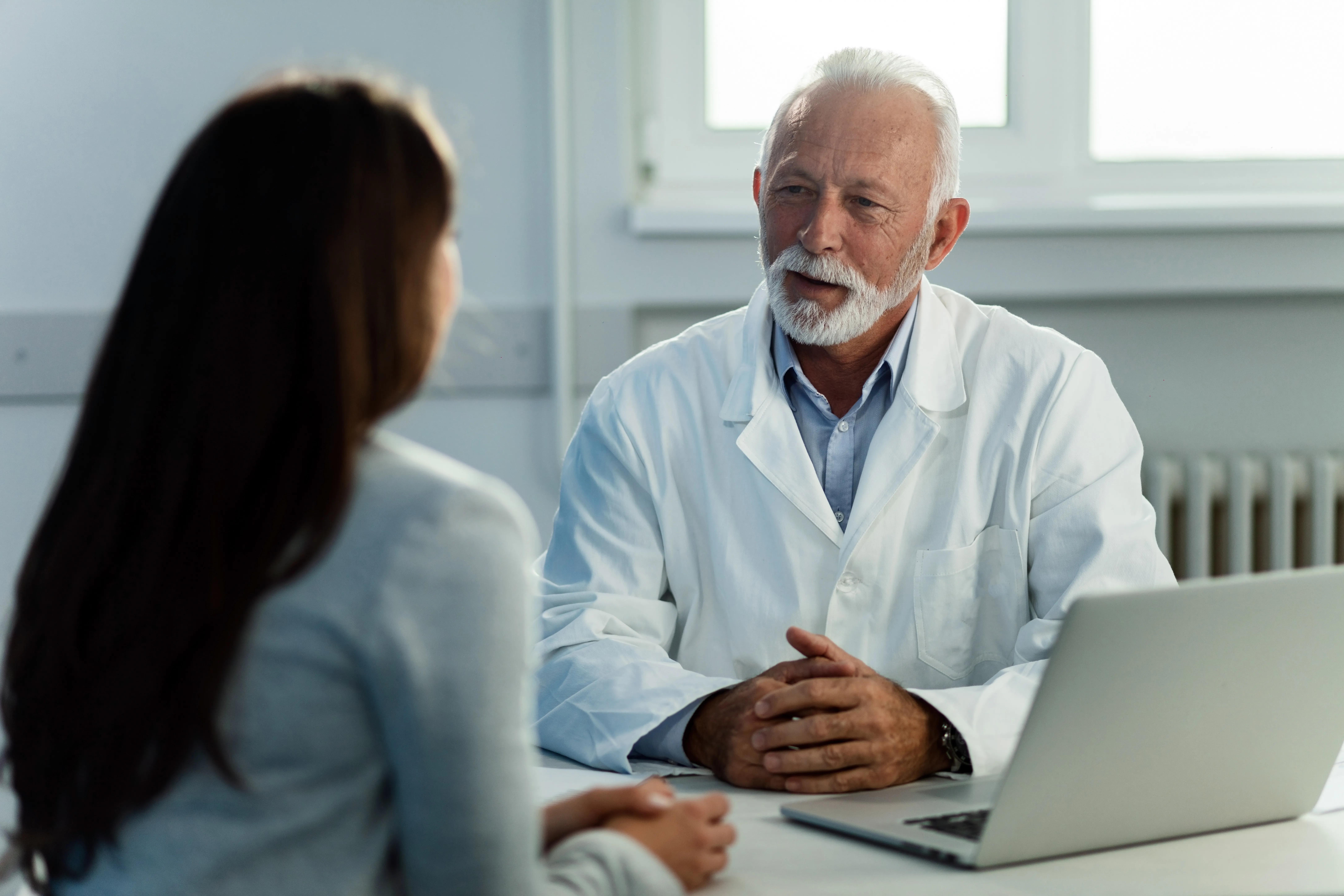 Falta de informação sobre riscos médicos gera indenização?